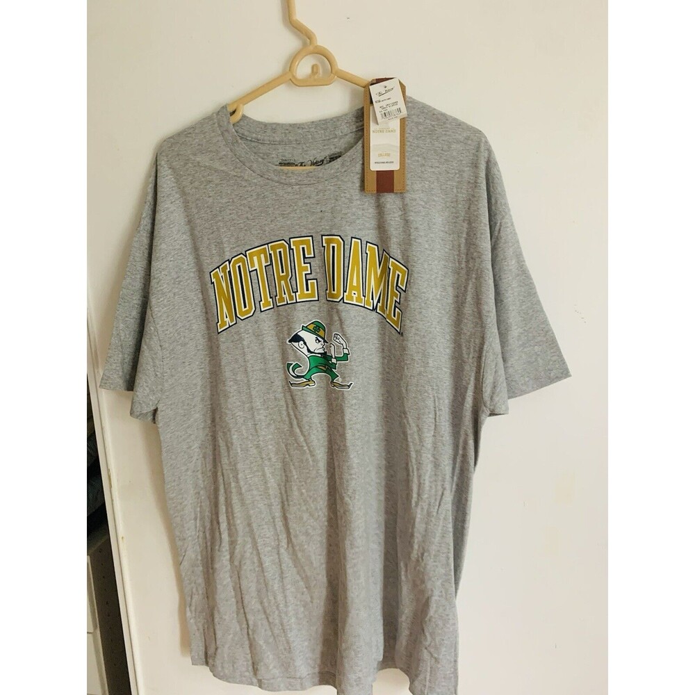 The Victory Notre Dame Fighting Irish T-Shirt Size XL NWT